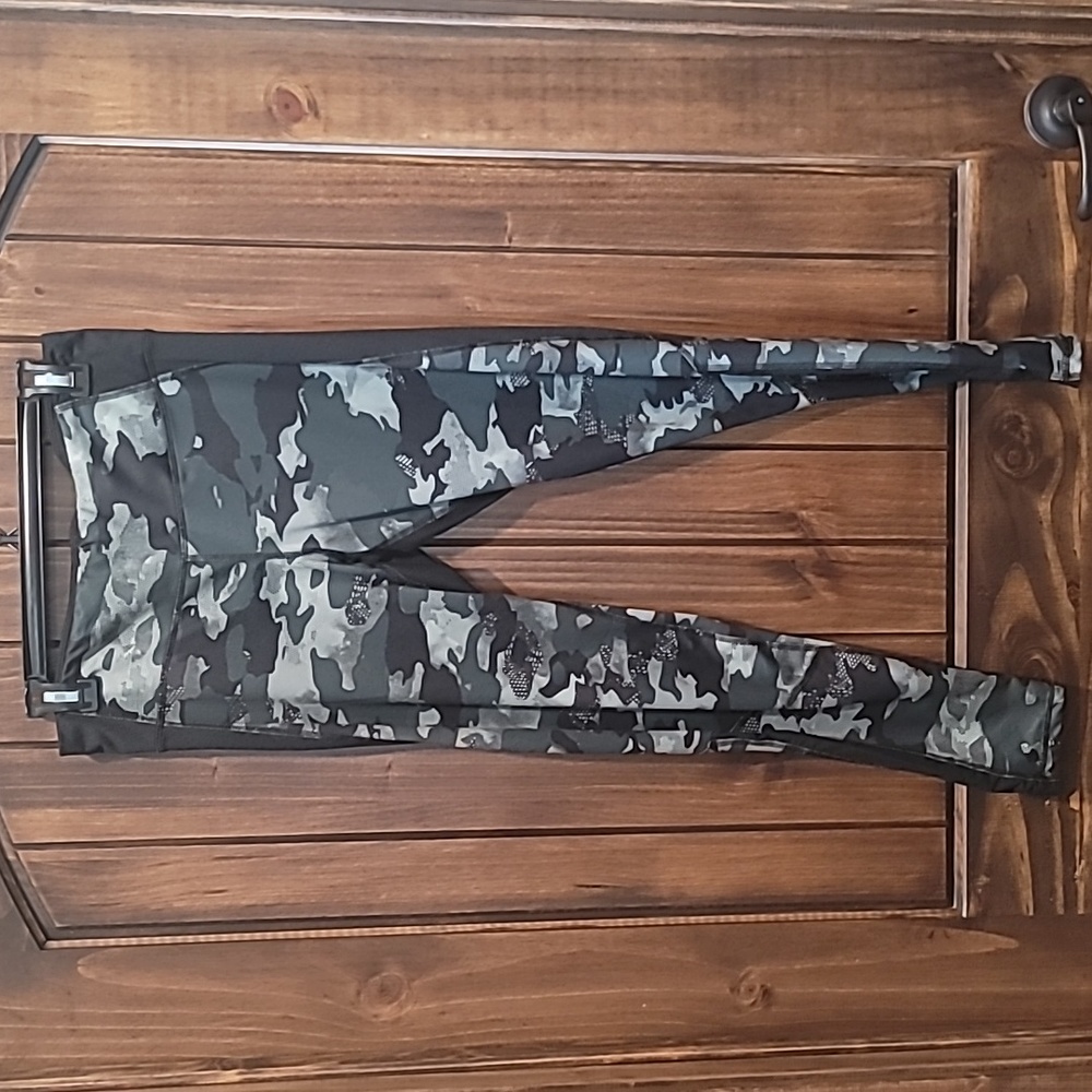 Camo Leggings (L)